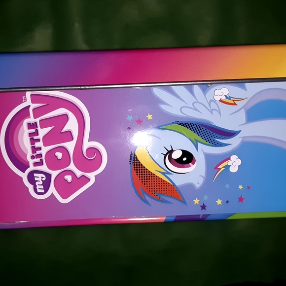 My Little Pony collectable tin - Picture 3 of 5